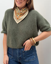 Charger l&#39;image dans la galerie, PULL JADE KAKI