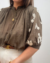 Charger l'image dans la galerie, BLOUSE AMANDA KAKI
