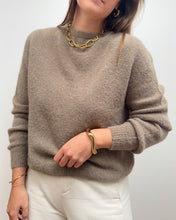 Charger l'image dans la galerie, PULL CARMEN TAUPE
