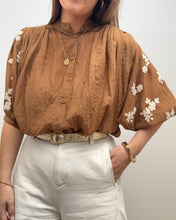Charger l'image dans la galerie, BLOUSE AMANDA CAMEL