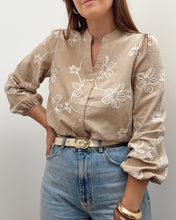 Charger l&#39;image dans la galerie, CHEMISE ELÉA BEIGE